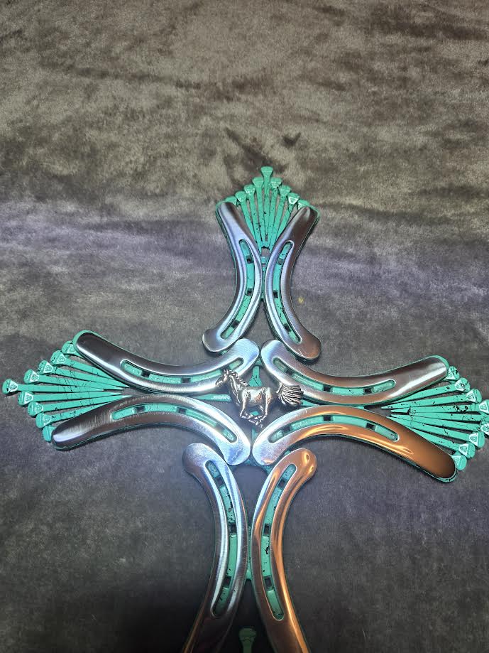 Mustang Horseshoe cross