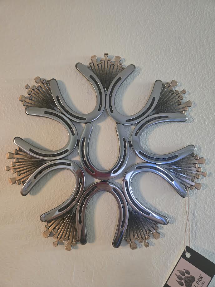 Black and gold Horshoe snowflake