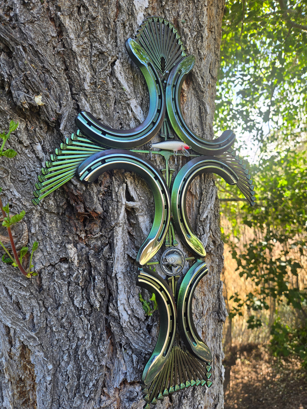 Eventer Horseshoe Fishing Cross — Spirit of the Fisherman (19" × 12")
