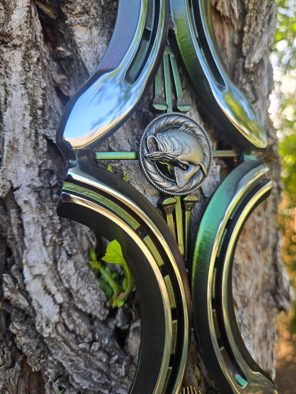 Eventer Horseshoe Fishing Cross — Spirit of the Fisherman (19" × 12")
