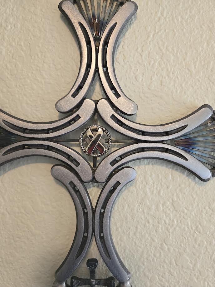 The Survivor Cross – Raw Steel 000 Horseshoe Cross (10" × 16")